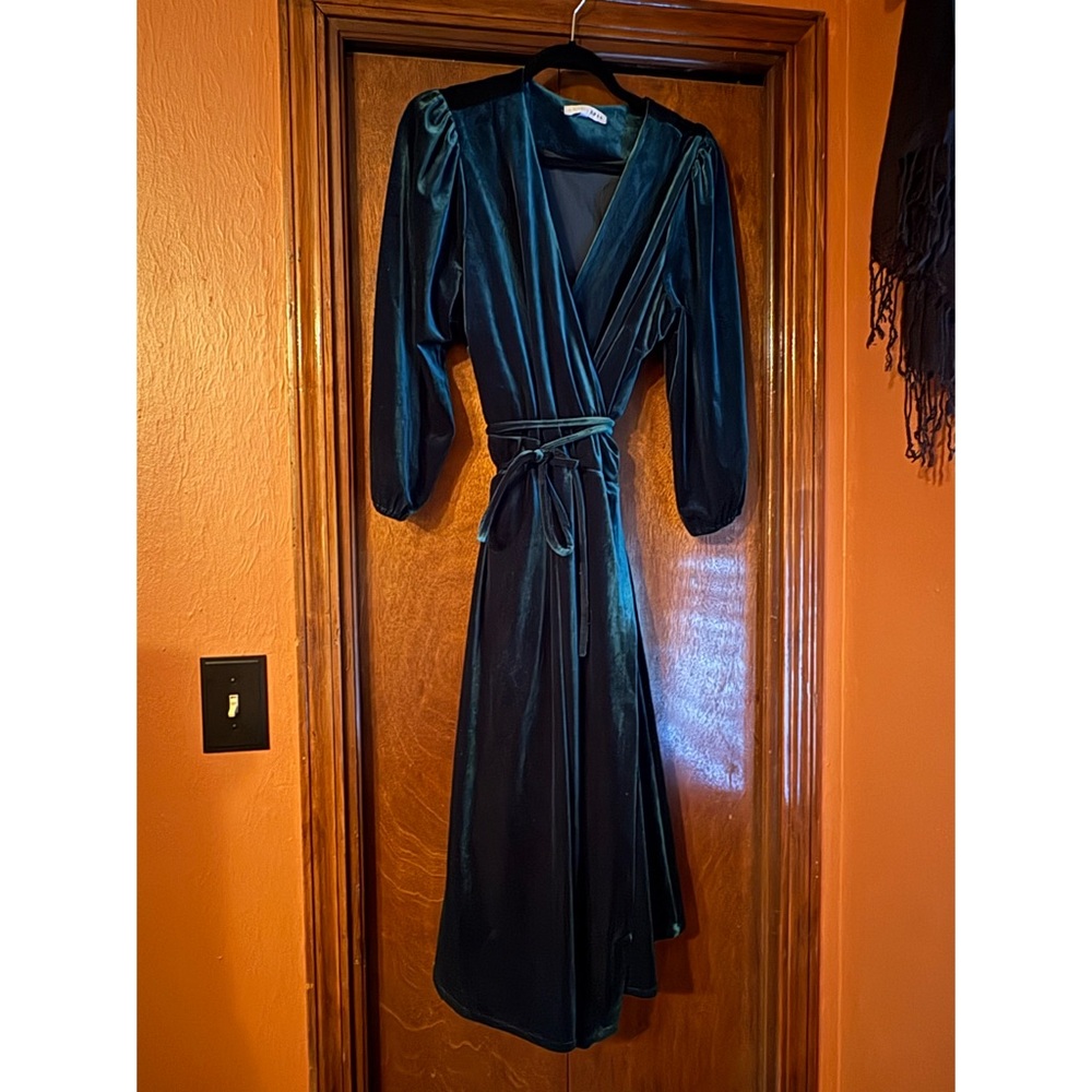 ✨HP✨ EUC Baltic Born Wrap Dress - Picture 2 of 3